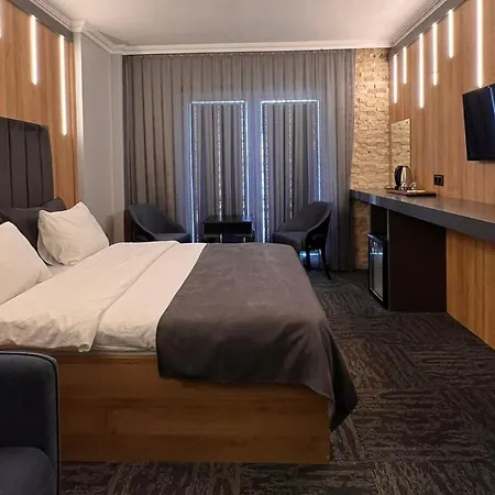 Fengo & Hotel